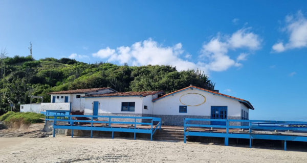 Moradores do Peró temem que reabertura da Praia das Conchas gere riscos à "casa do Tufão"