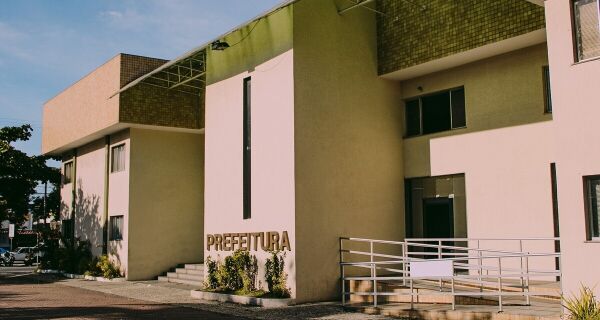 Prefeituras decretam ponto facultativo nesta segunda (28) pelo Dia do Servidor Público