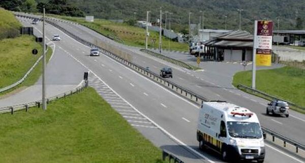 Mais de 180 mil veículos devem passar pela região no feriadão da Proclamação