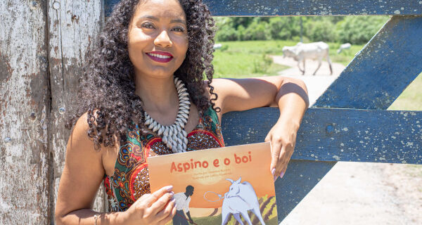 Gessiane Nazario lança 'Aspino e o boi' neste sábado (8) na Feira Quilombola, em Cabo Frio