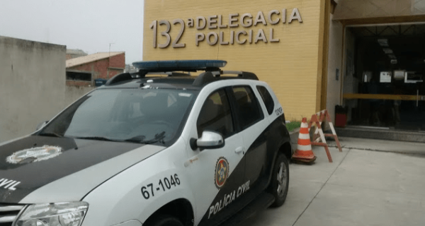 Caso do médico flagrado com cães mortos no freezer em Arraial repercute no país