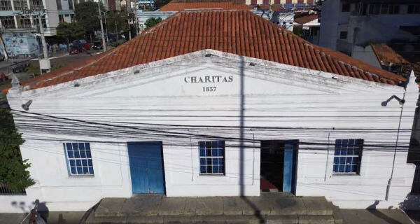Mostra de Arte Caiçara segue no Charitas, em Cabo Frio, até o dia 15 de maio