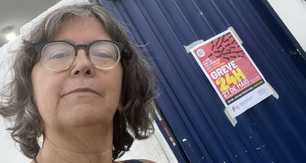 Profissionais da educação de Cabo Frio cruzam os braços por 24 horas