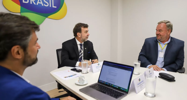 Embratur traz capacitação para agentes de turismo em Arraial do Cabo