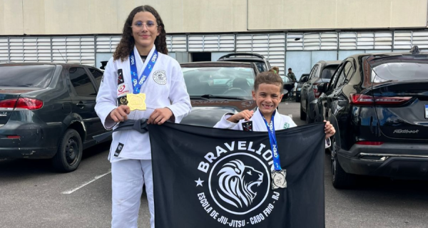 Irmãos cabo-frienses sobem ao pódio e acumulam 82 títulos e cinturões no Jiu Jitsu