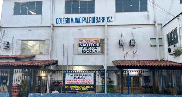 Prefeitura de Cabo Frio negocia transferência de alunos do Rui Barbosa para o IFF