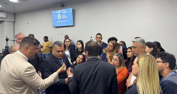 Em Cabo Frio, nova plenária debate ameaça de fechamento do Colégio Rui Barbosa