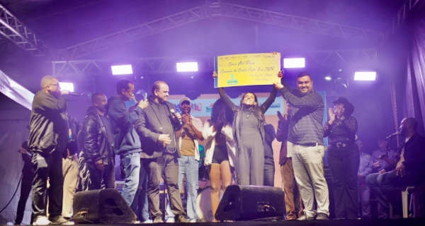 Fernanda Moura é a grande campeã do Canta Cabo Frio 2025