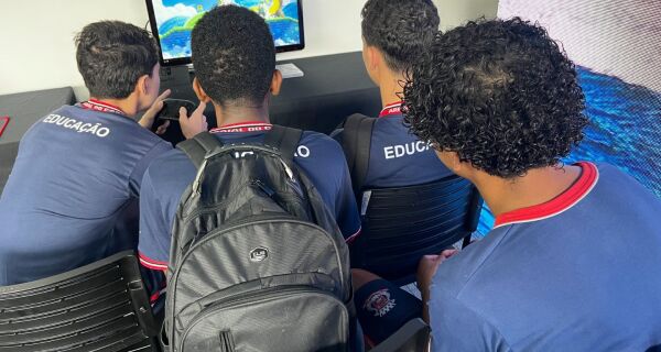 Arraial do Cabo realiza competição de jogos educativos com prêmios para os alunos vencedores