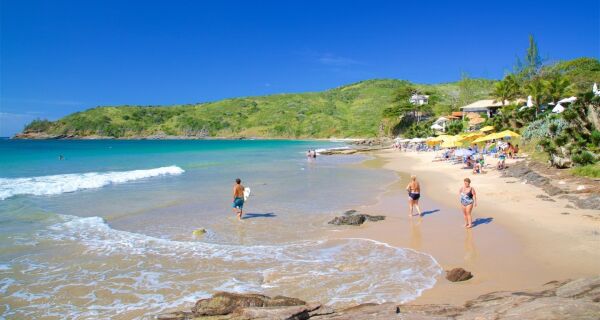 Ministério Público cobra a desocupação e recuperação da Praia Brava, em Búzios