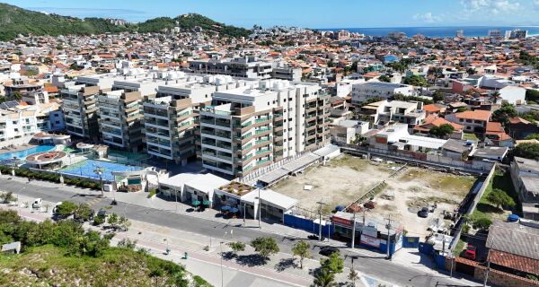 Compradores denunciam abandono de obra da Volendam, em Arraial, e temem perda de investimentos