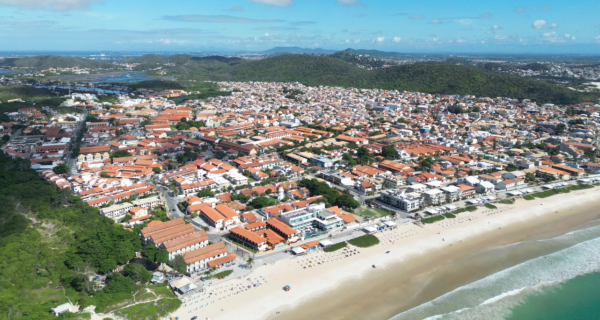 Estudo alerta para redução de áreas verdes e avanço da degradação no Peró, em Cabo Frio

