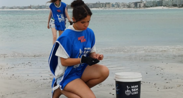 4ª Marcha pelos Oceanos deve reunir 600 pessoas nesta segunda (8) em Cabo Frio

