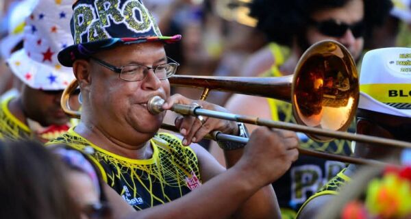 Jessé Menezes (1973-2026): um dos fundadores do bloco Parókia deixa legado de música e alegria