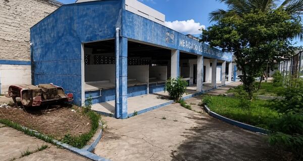 Pescadores denunciam abandono do Mercado de Peixes do Jardim Esperança, em Cabo Frio