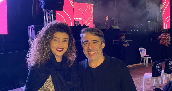 Cantora de Cabo Frio está na final do maior Festival da Canção do Brasil