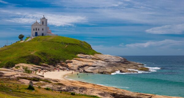 Saquarema reúne municípios para discutir desafios e propostas unificadas para o turismo