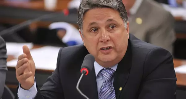 Douglas Ruas pode ser eleito no primeiro turno após Garotinho desistir de recurso no TSE