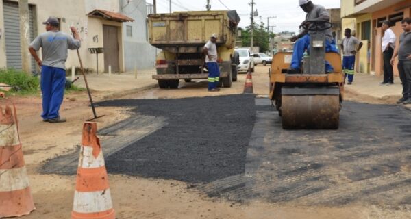 Prefeitura aldeense realiza operação tapa-buracos no bairro São João