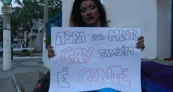 Entra em vigor lei que multa em até R$ 60 mil discriminação a gays no estado do Rio
