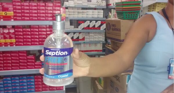 Preocupação com 'gripe suína' faz álcool em gel sumir das farmácias de Cabo Frio