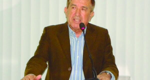 Ex-prefeito de São Pedro, Carlindo Filho está inelegível