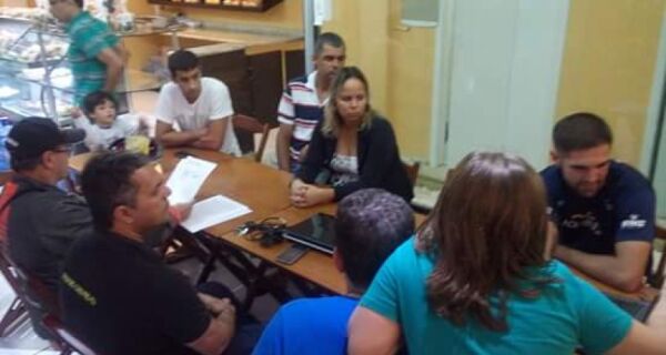 Ciclistas de Cabo Frio fazem carta-compromisso para pré-candidatos a prefeito