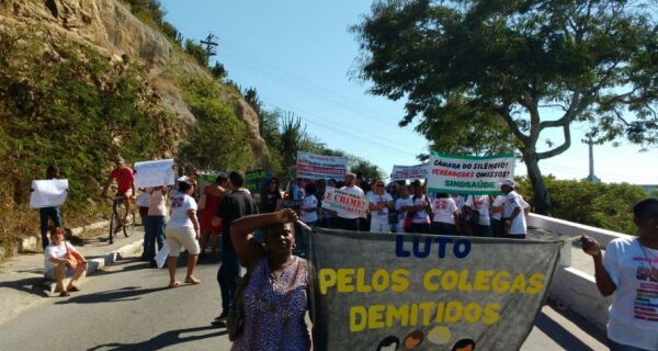 Sem pagamento, servidores de várias categorias devem parar hoje