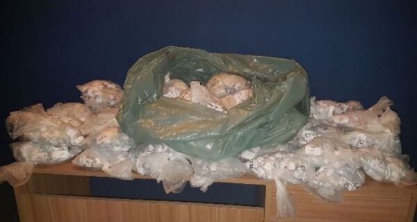 Polícia apreende 6 mil cápsulas de cocaína na Estrada do Guriri