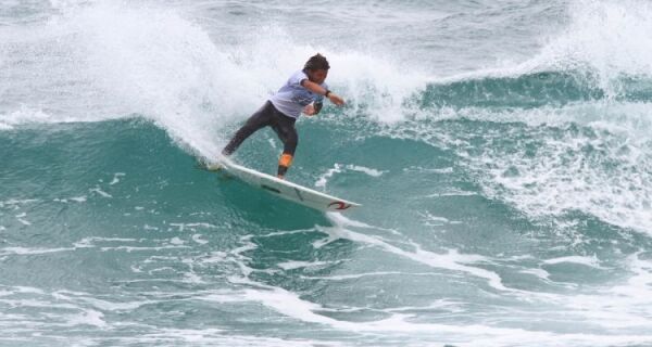 Etapa do Circuito Estadual de Surfe acontece na Praia do Forte neste sábado (26)