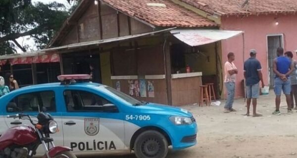 Grupo executa casal em bar de São Pedro da Aldeia