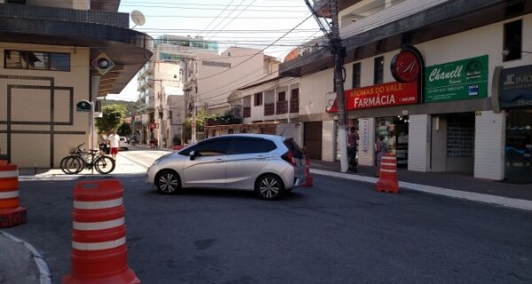 Rua Francisco Mendes já está bloqueada para festejos do Dia de São Jorge