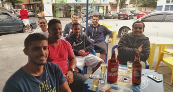 Torcida está confiante para a estreia do Brasil na Copa do Mundo