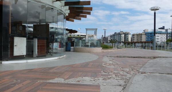 ​Quiosques sofrem com falta de infraestrutura