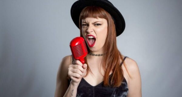 Tai Chiaro é eliminada do The Voice Brasil