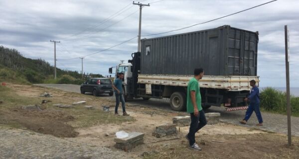 Mirante do Pontal do Atalaia, em Arraial, começa a ser construído