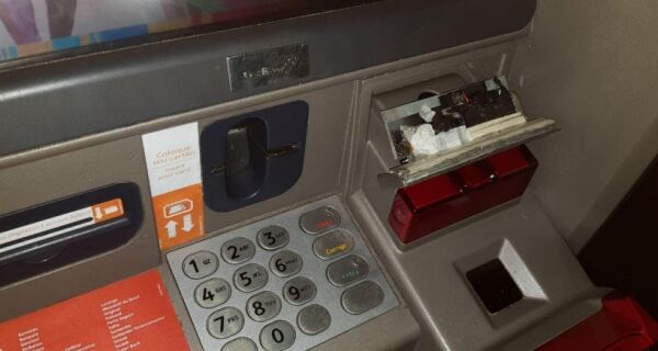 PM apreende 'chupa cabra' em banco 24h de Búzios