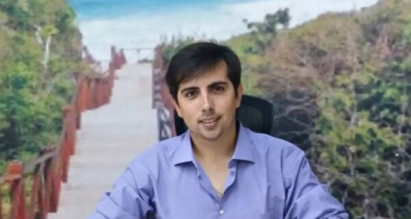 Ayron quer se candidatar para mais dois anos na presidência da Câmara de Arraial