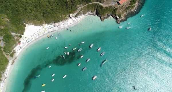 Duas praias são liberadas para banho em Arraial do Cabo, diz prefeitura