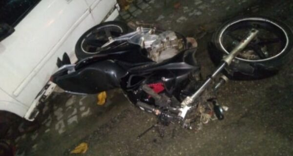 Acidente entre moto e bicicleta mata duas pessoas em Cabo Frio