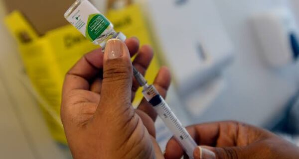 Secretaria de Saúde de Cabo Frio reforça que vacinação de idosos contra gripe será feita em casa
