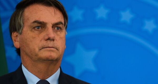 Bolsonaro sanciona MP da renda básica emergencial