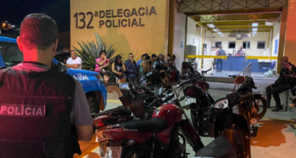 Polícias Civil e Militar fazem operação conjunta contra o tráfico de drogas e apreendem motocicletas 