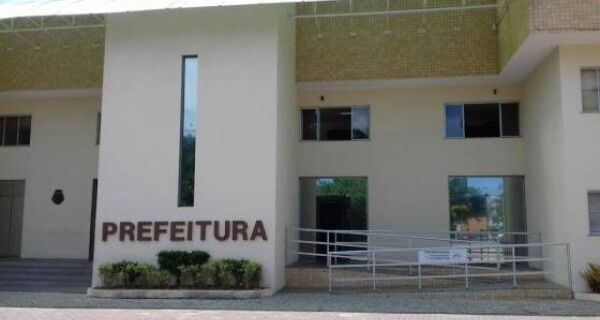 Prefeitura de Cabo Frio exonera 1.240 servidores comissionados