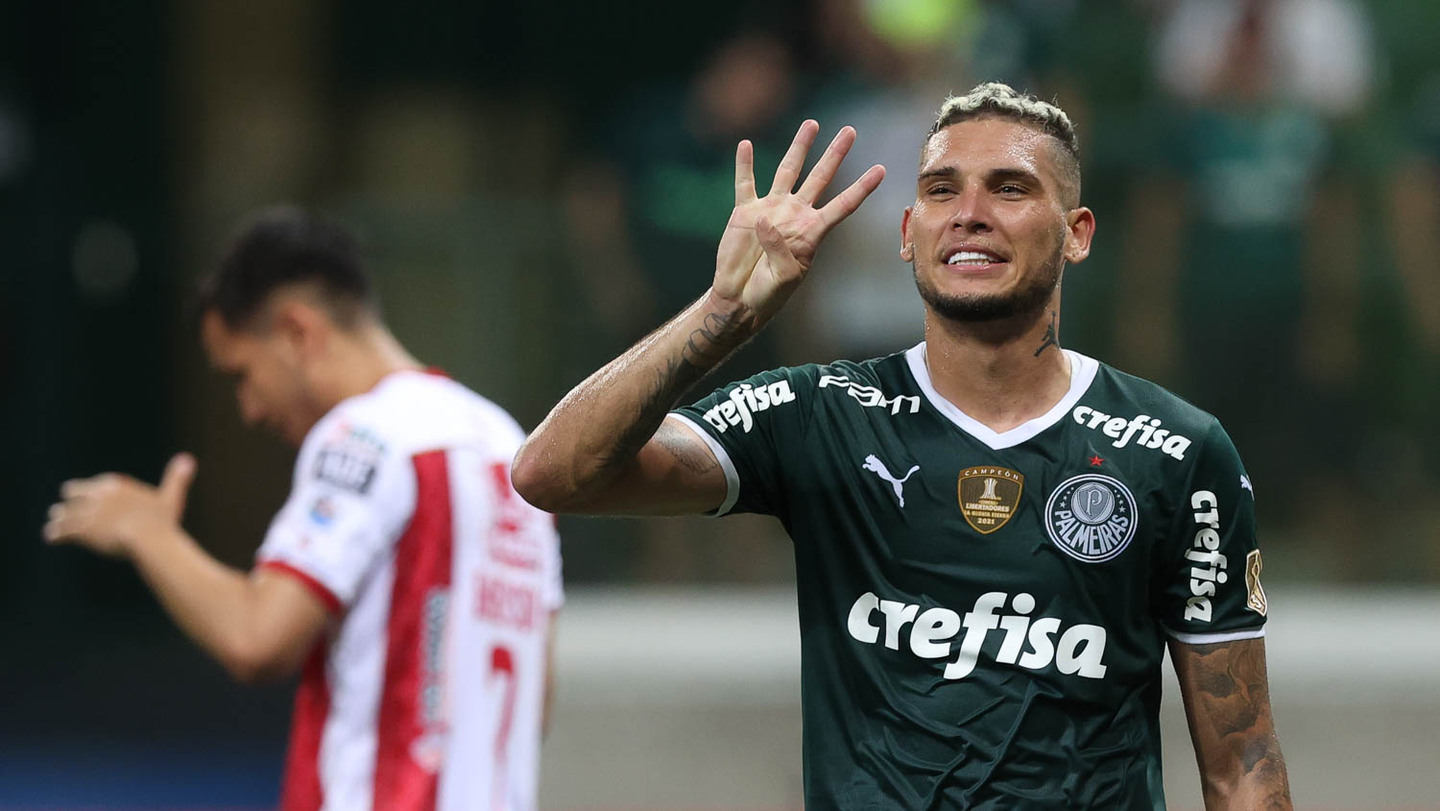 Corinthians faz goleada histórica contra o Palmeiras e vai à final