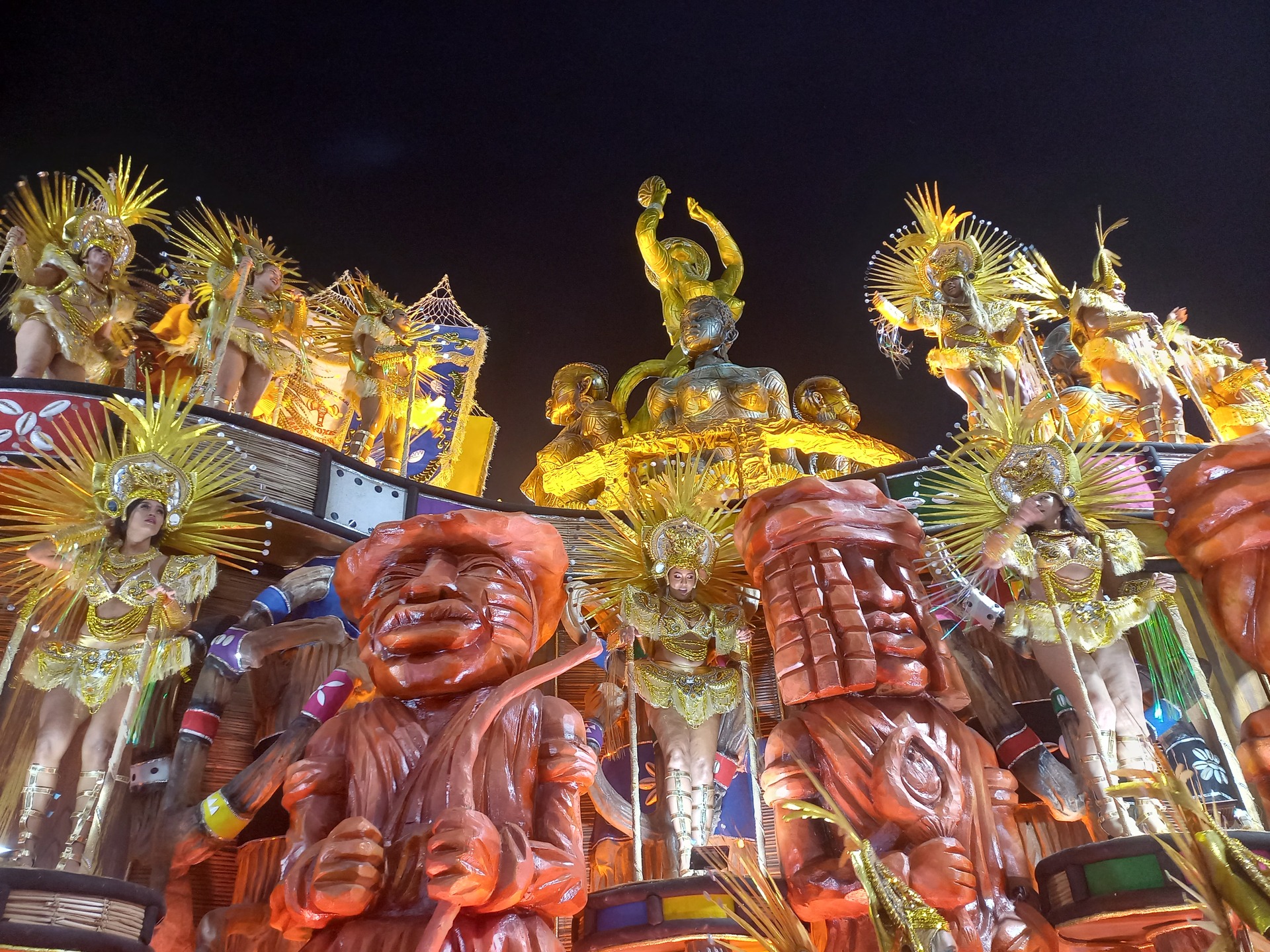 Resultado do Carnaval do Rio confirma força das religiões de
